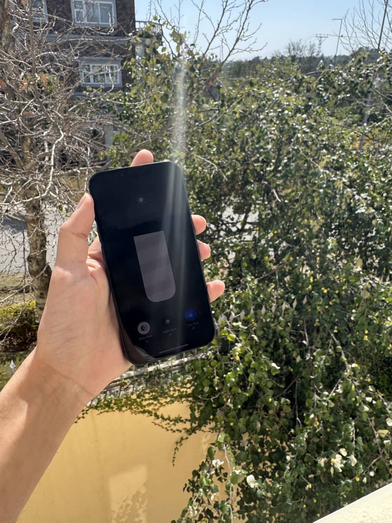 Apple iPhone 13 9