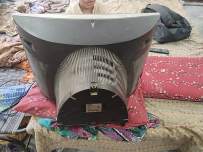 TV urgent for sale 5000 fnl