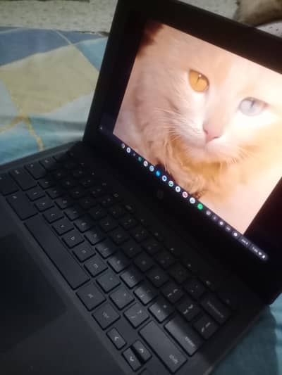 Chrome Book Model Hp Storage 4/64 Gb Condition 10/10 Only 1 month use