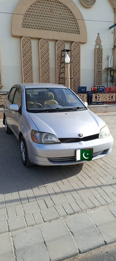 Toyota Platz 2001