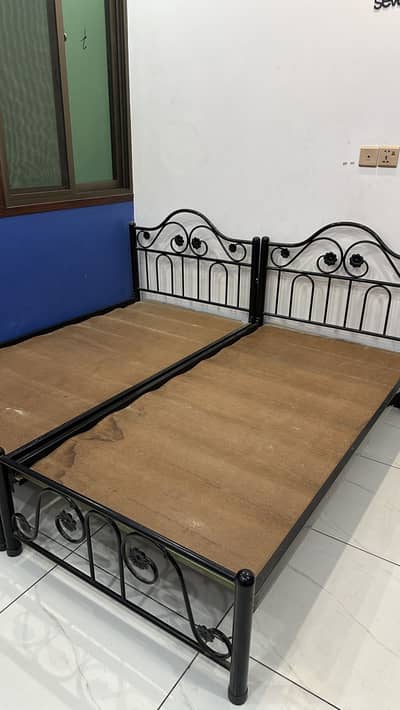 Iron bed set