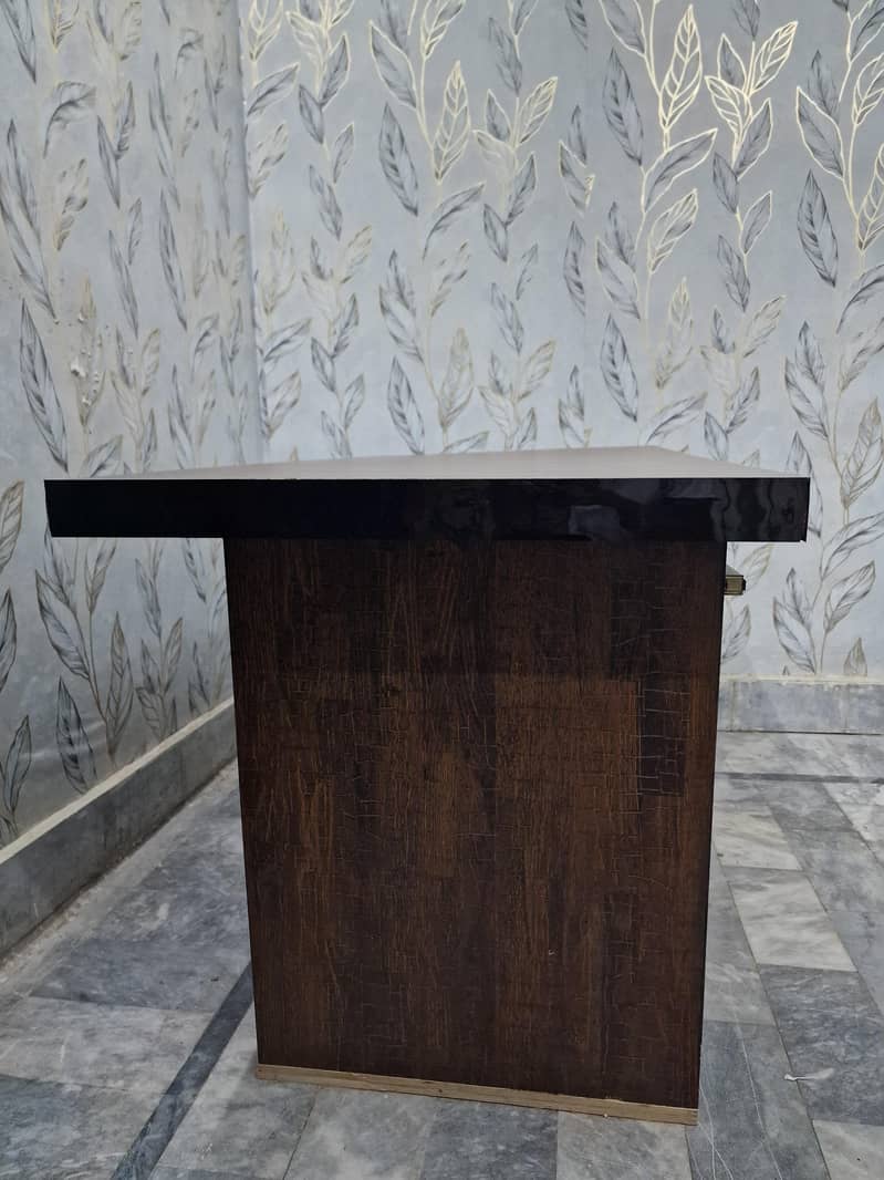 Office Table 3