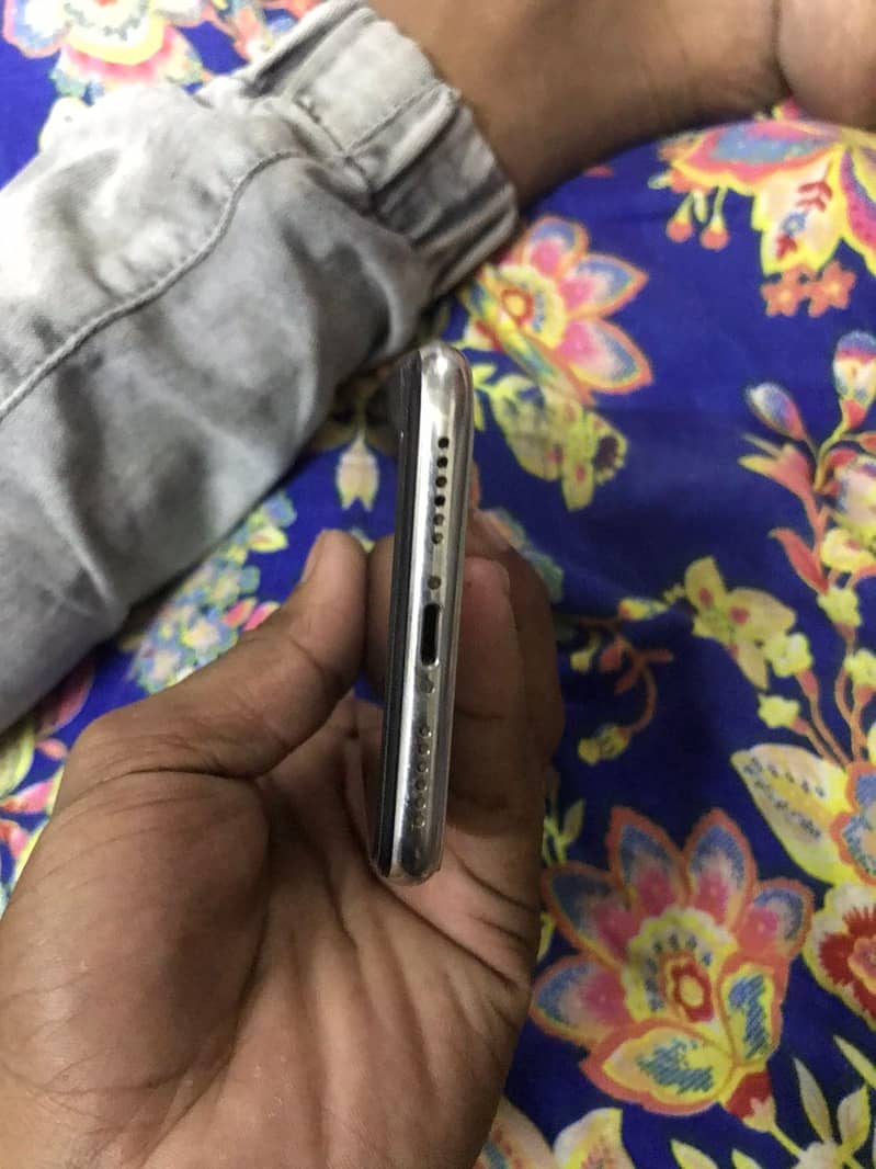 Apple iPhone X 7