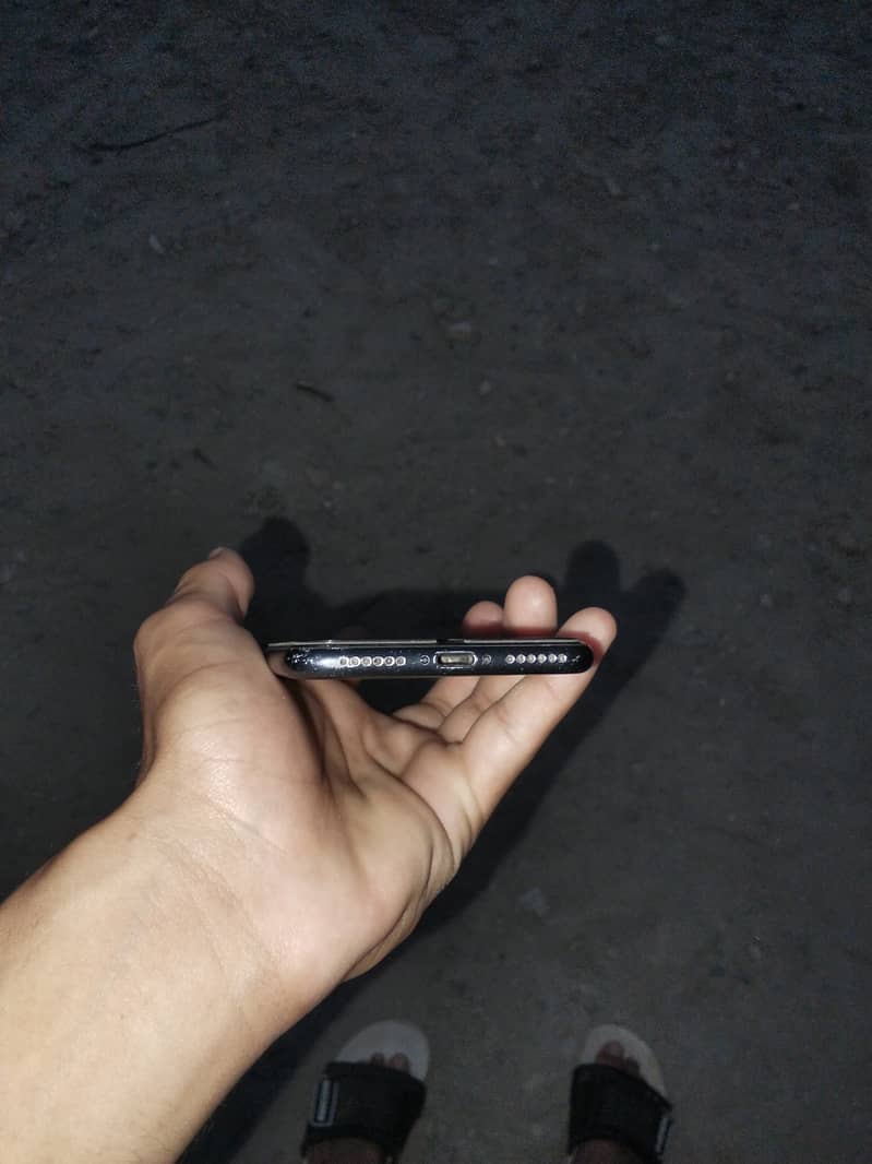 Apple iPhone 7 2