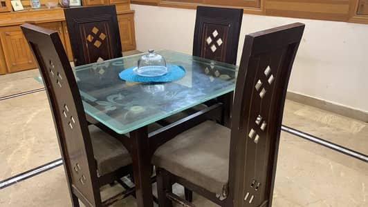 Dinning table 4 seater