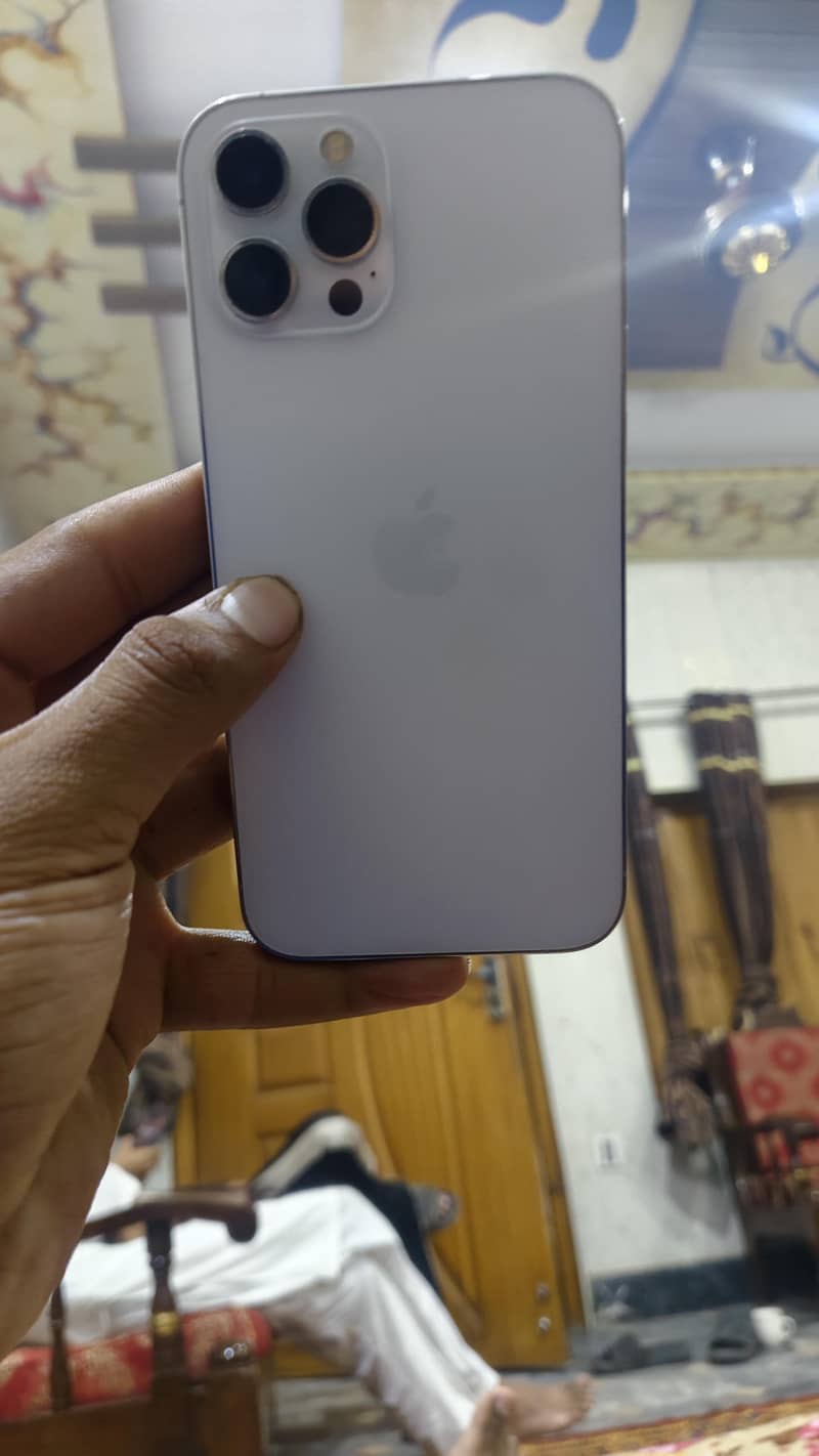 Apple iPhone 12 Pro Max 3