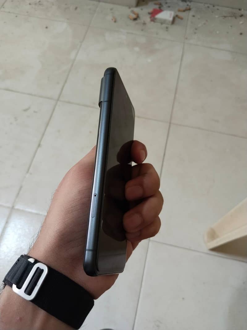 Google Pixel 8 4