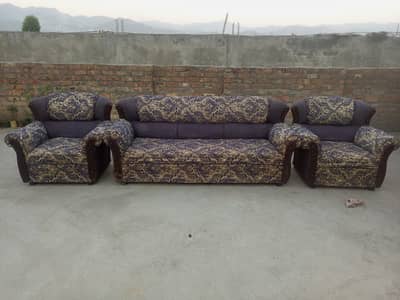 5 seater sofa set for sale in good condition (03131560358)
