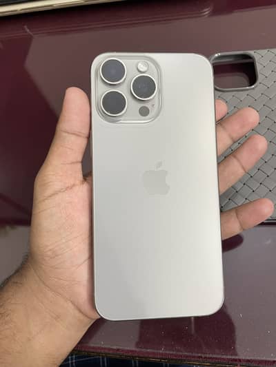 iPhone 15 Pro Max
