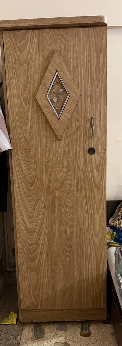 Almari (Wardrobe)