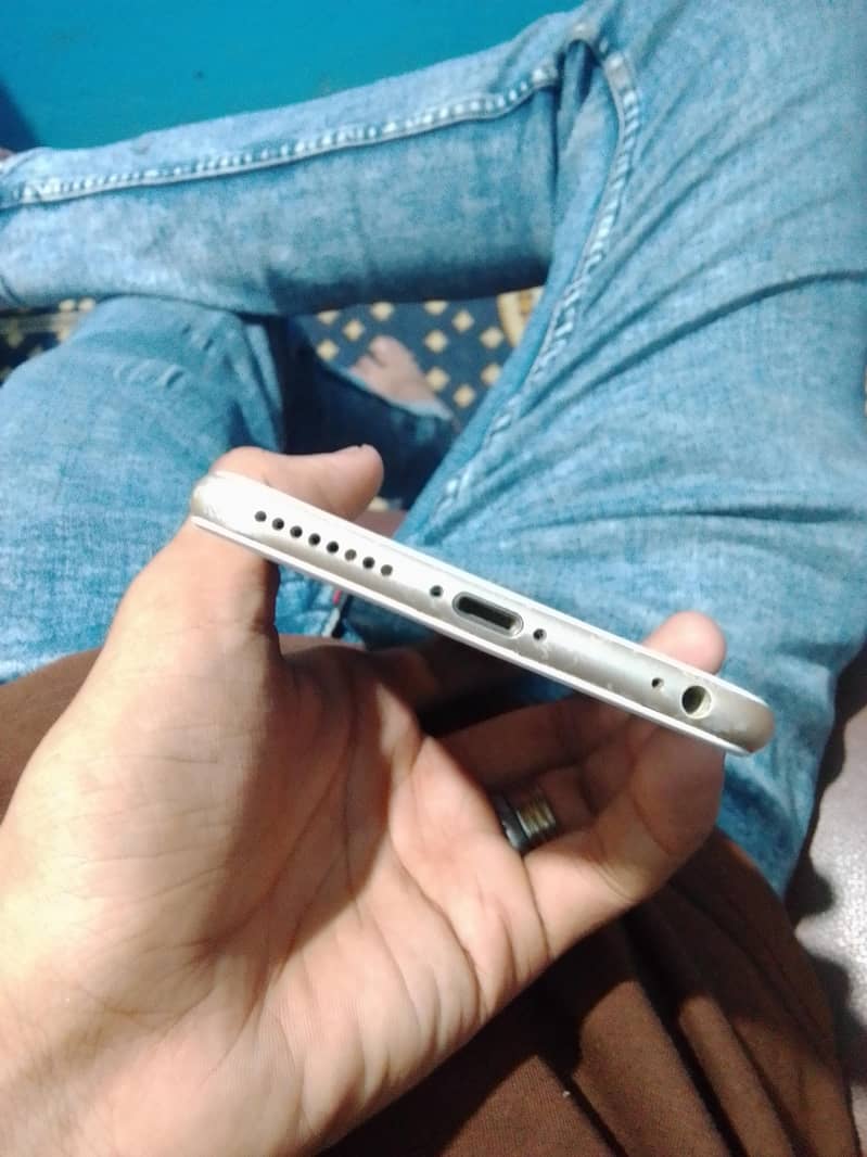 Apple iPhone 6S Plus 3