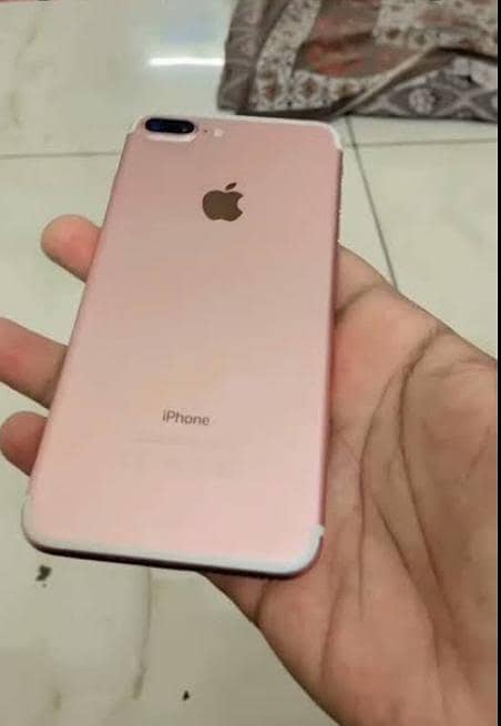 Apple iPhone 7 Plus 1