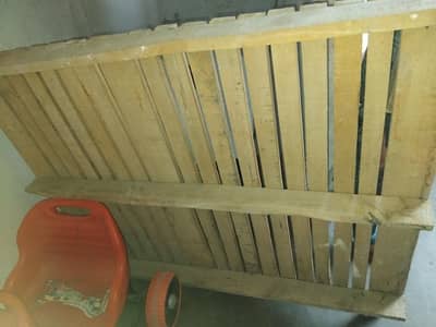 pallet for goats