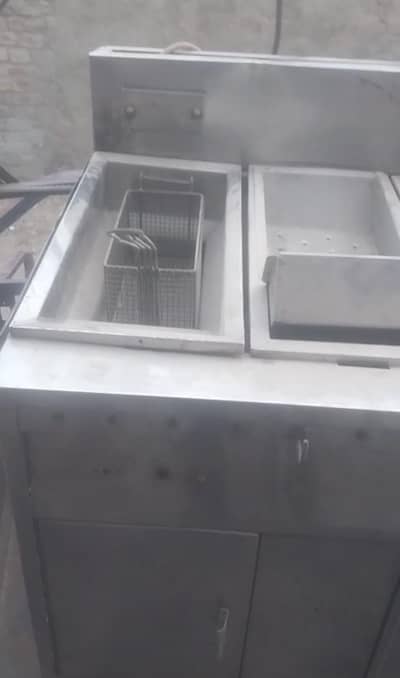 Double Door Fryer for Zinger Burger, Samosa, Fries & Shawarma