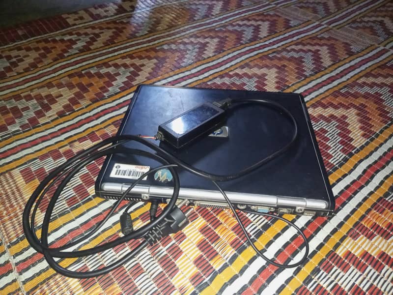 Laptop 0
