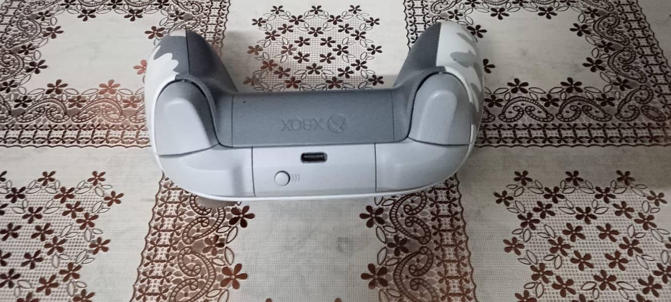 ARTIC CAMO CONTROLLER 4