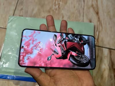 Samsung Mobile S22 Plus
