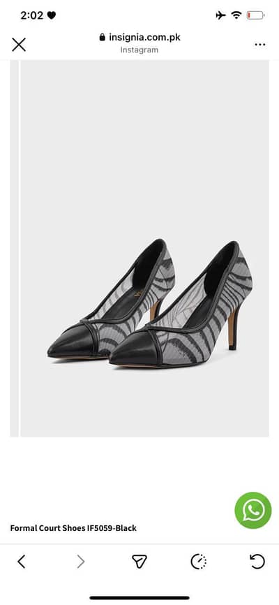 insignia heels