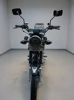 Suzuki GS 150 SE (2021 Model) – Lahore Registered – Mint Condition