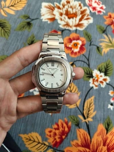 Men watch. Quality is very good. Material is premium.