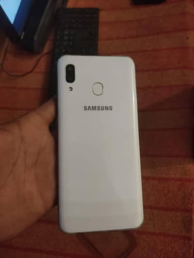 Samsung Mobile A30