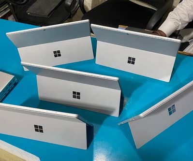 Surface Pro 5 i5 7th Gen 8GB/256GB Touch + Backlit Keyboard