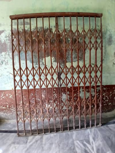 Heavy Duty Iron Collapsible Scissors Gate for Sale (6ft 3in x 8ft)