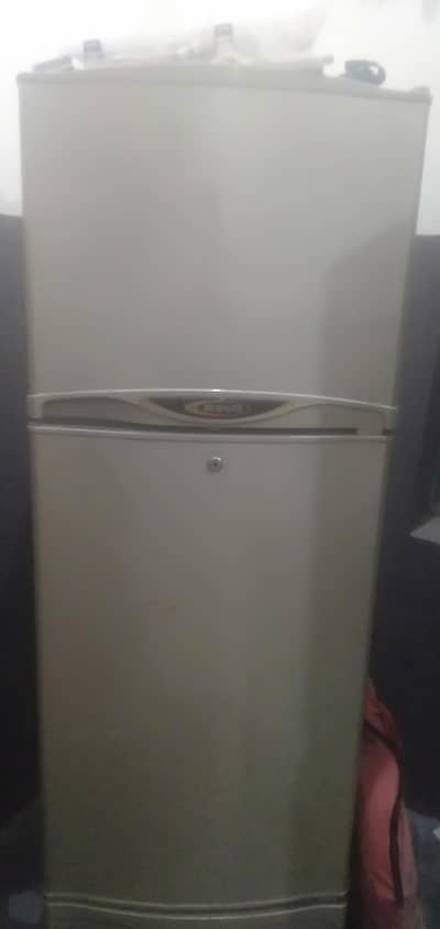 WAVES FRIDGE MEDIUM SIZE URGENT FOR SALE - WORKING IN GOOD CONDITION