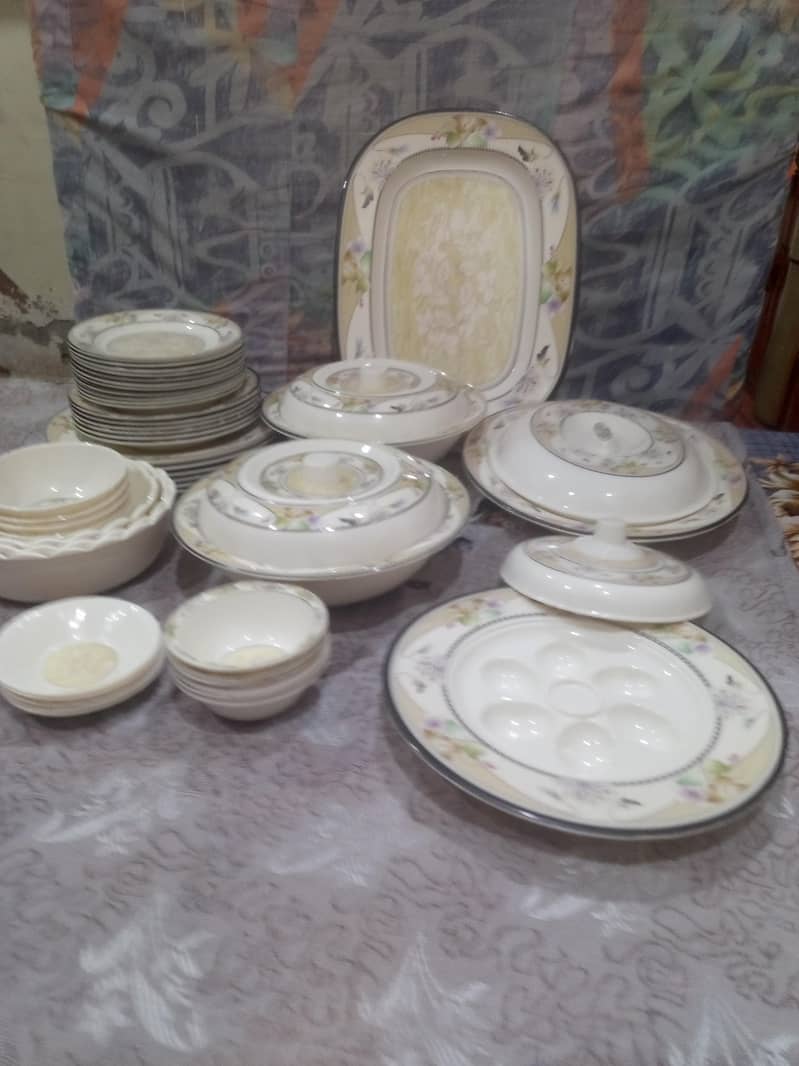 Dinner set complete 0