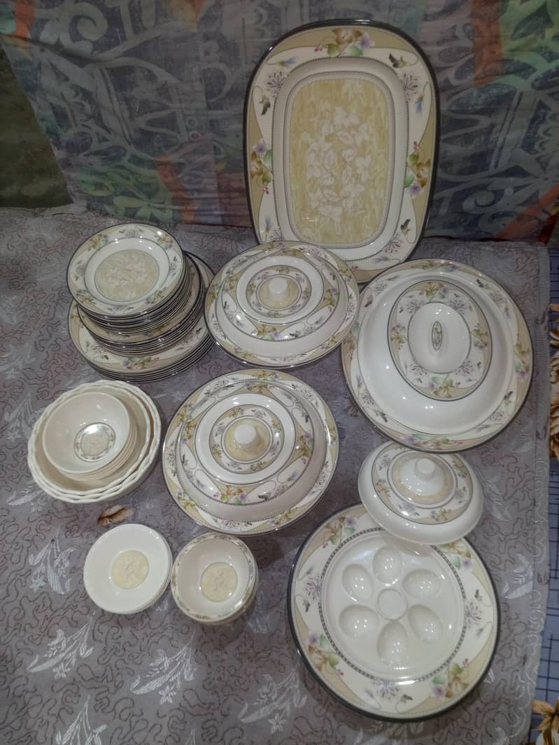 Dinner set complete 1