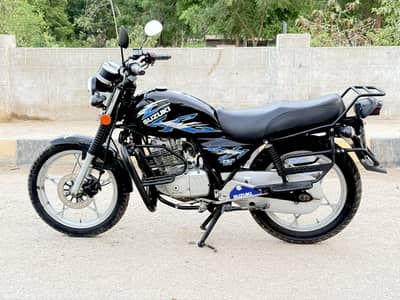 Gs 150 SE immaculate genuine condition 0/3/3/1/2/7/0/0/1/3/8