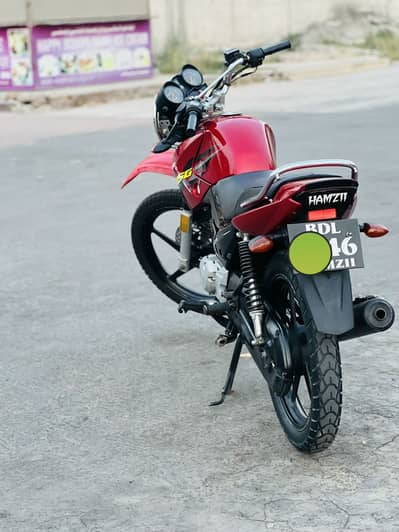 Yamaha ybrg red colour