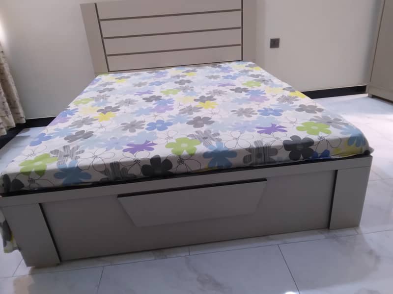 single bed 0