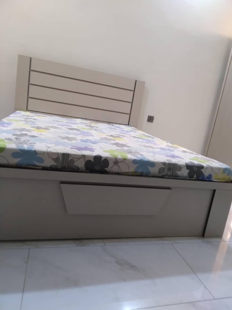 single bed 4