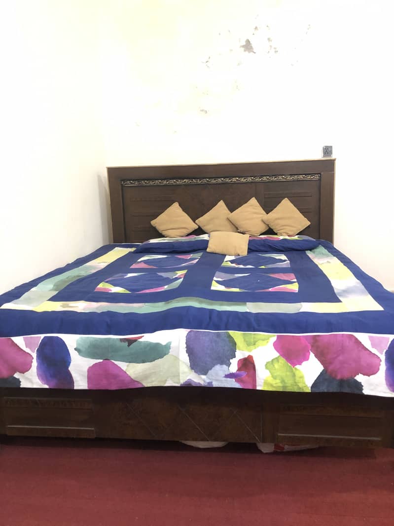 Double Bed 0