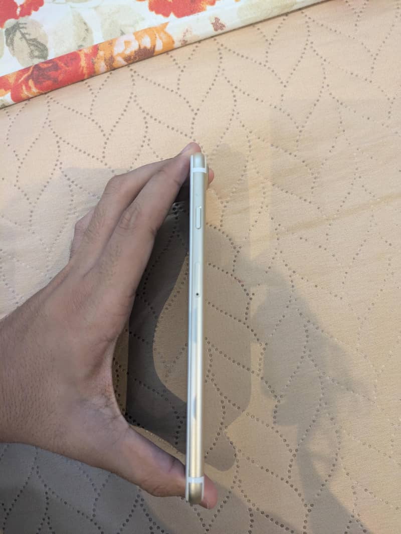 Apple iPhone 7 Plus 3