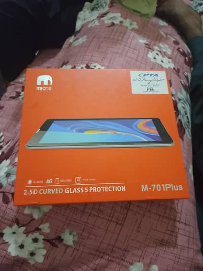 I'm selling my MI M-701 Plus tablet