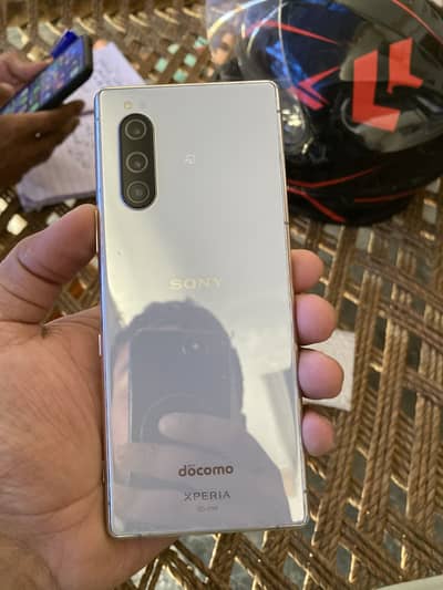Sony  Xperia 5
