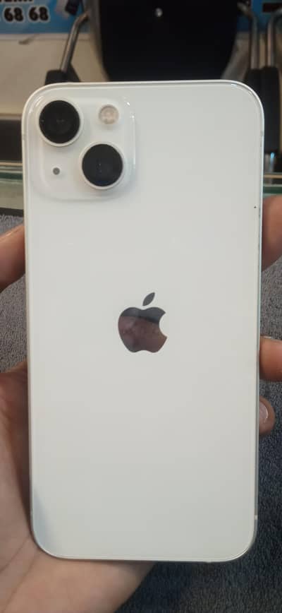 Apple iPhone 13