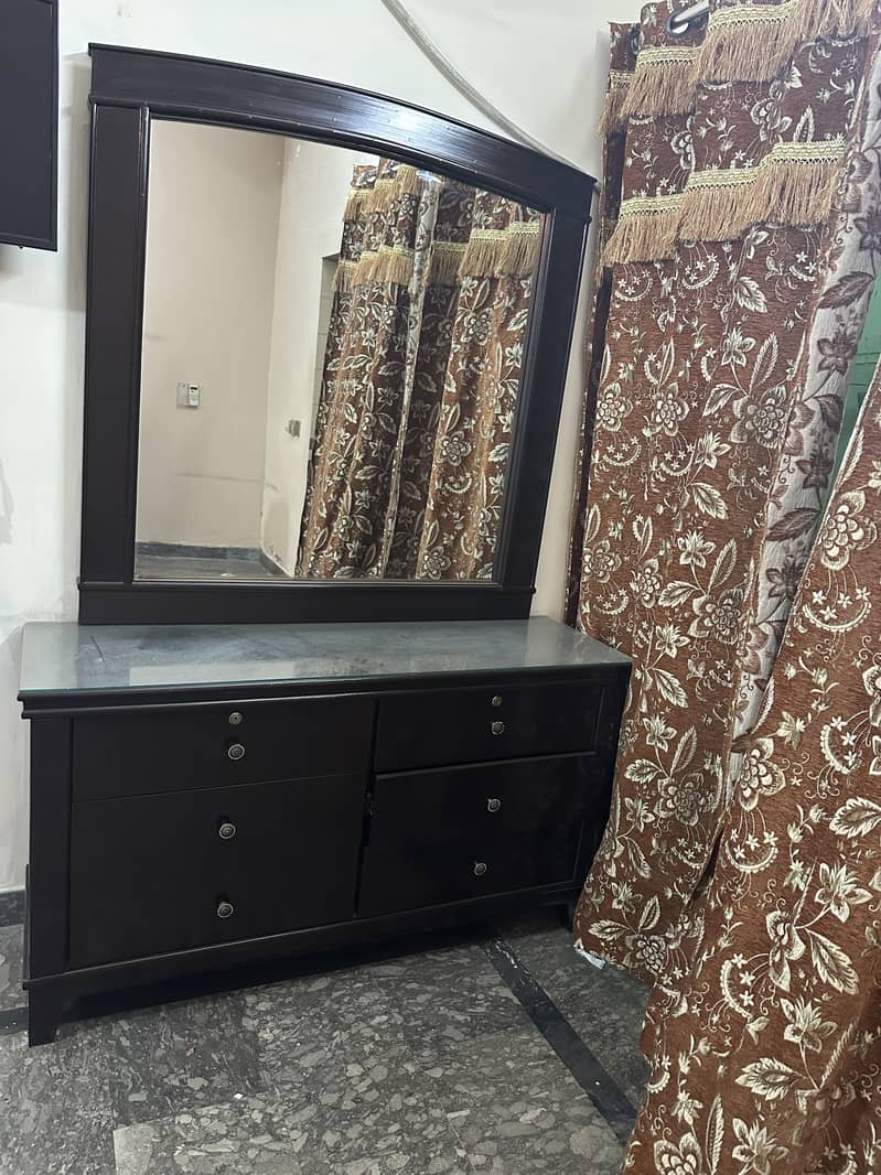 Dressing table 1