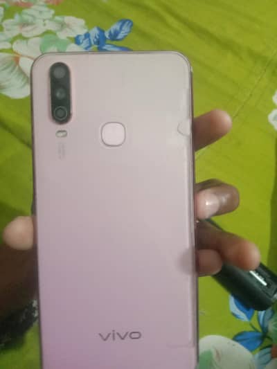 Vivo Y17