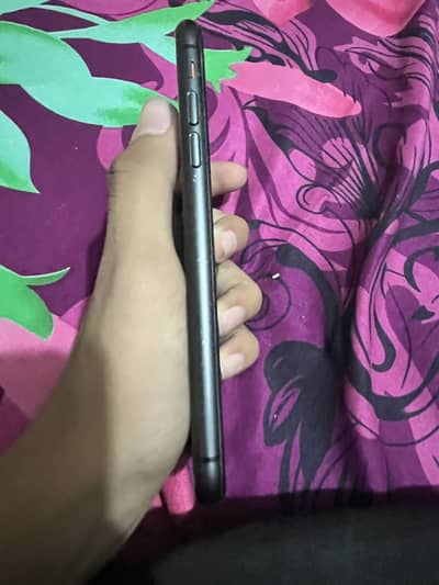 Apple iPhone 11 Jv read ad