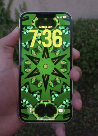 iPhone 13