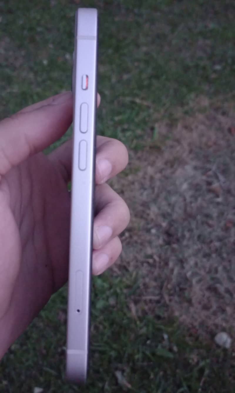 iPhone 13 2
