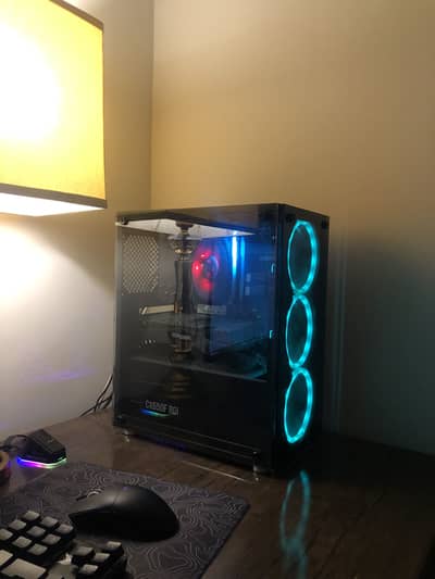 High End Gaming PC with monitor