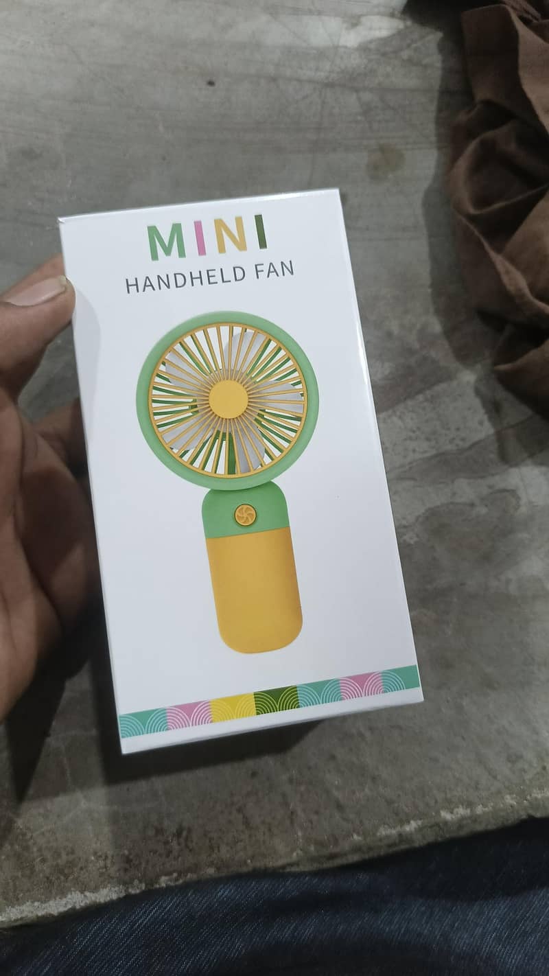 mini fan 0