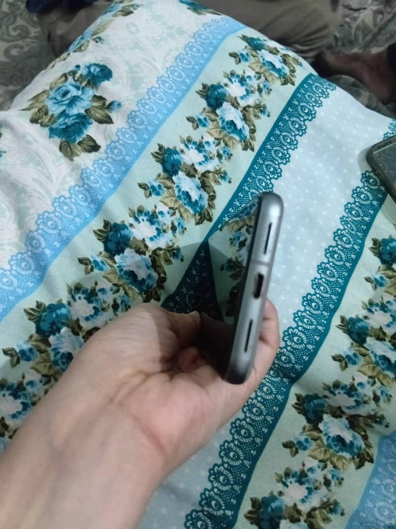 Google Pixel 8 1