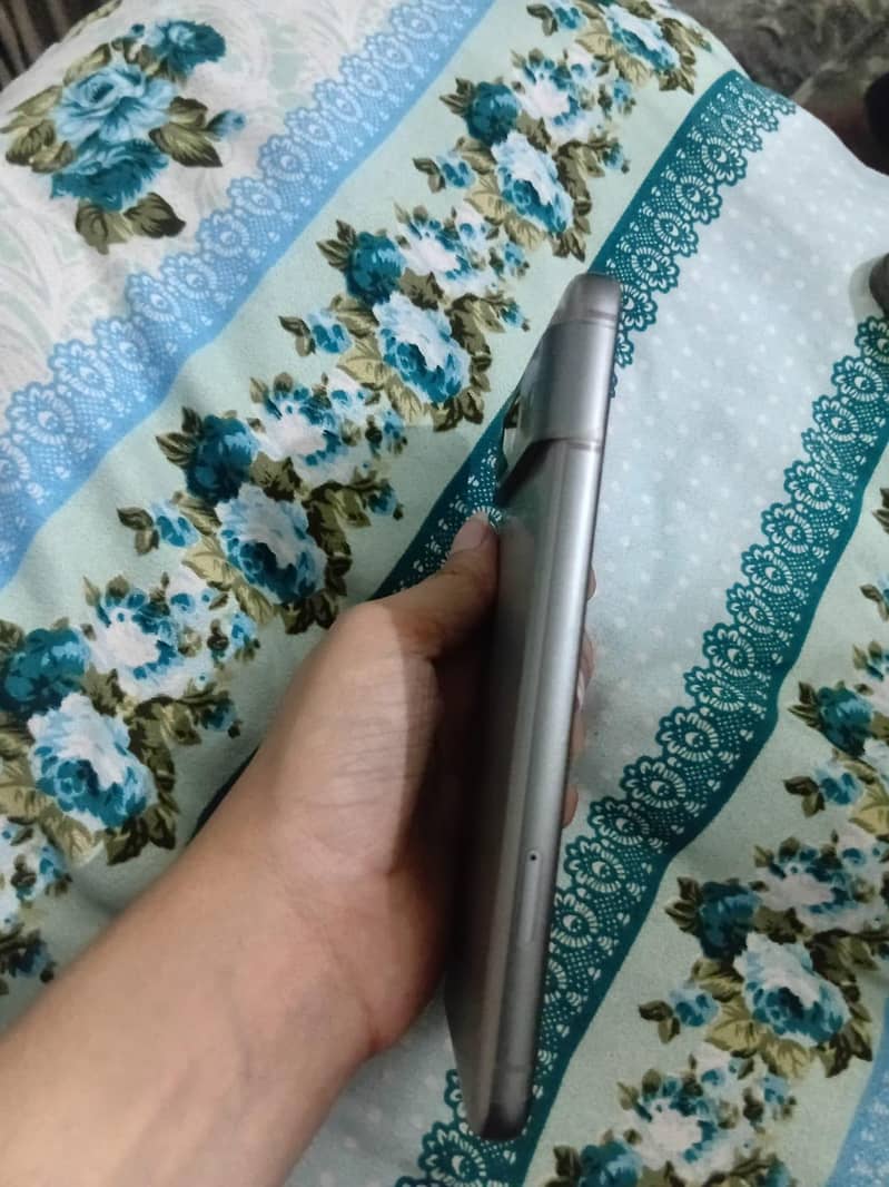 Google Pixel 8 3