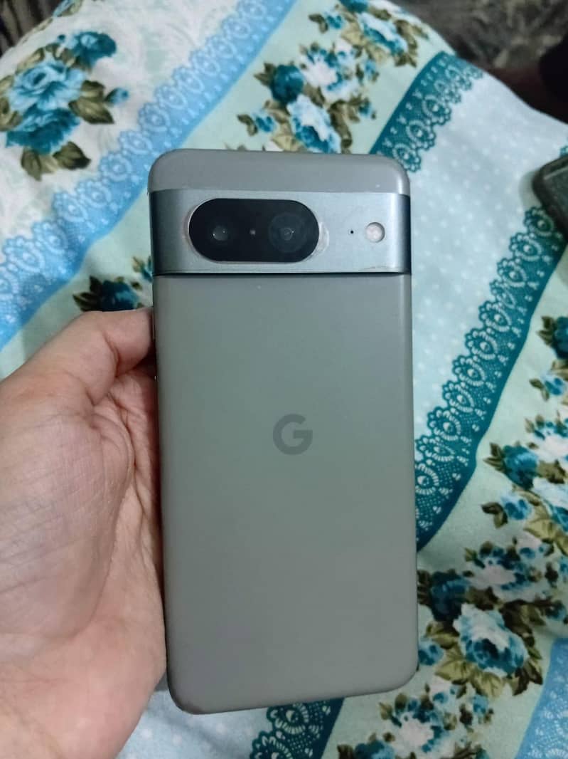 Google Pixel 8 7