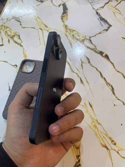 Apple iPhone 14